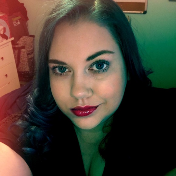 Meet your Posher, Amanda - Picture 13 of 13